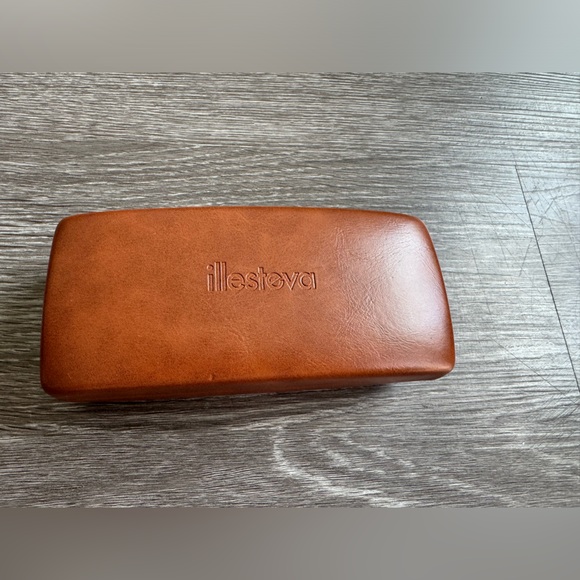 Illesteva Nicosia Sunglasses - Picture 5 of 11